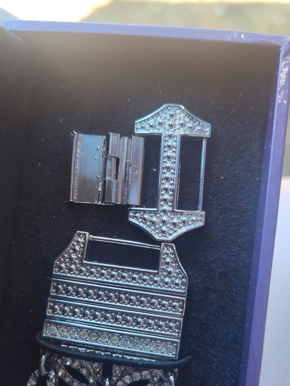Watch - Picture 3 of 4